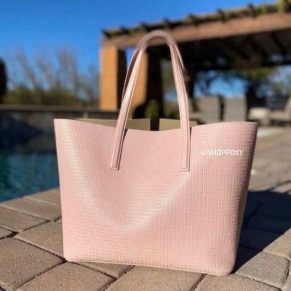 SOLD Givenchy Wing Calfskin Leather Monogram Large Shopper Tote Bag - Picture 2 of 16